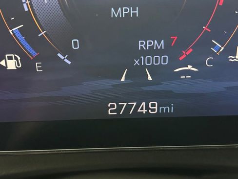 Used 2025 Chevrolet Traverse RS w/ LPO, Floor Liner Package AWD/4WD image 22