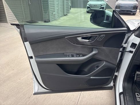 Used 2022 Audi SQ8 Prestige w/ Prestige Package image 10