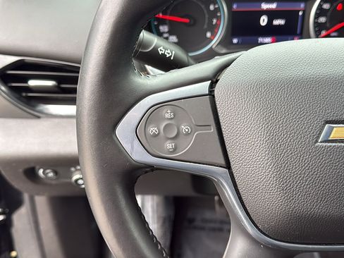 Used 2021 Chevrolet Traverse LT AWD/4WD image 16