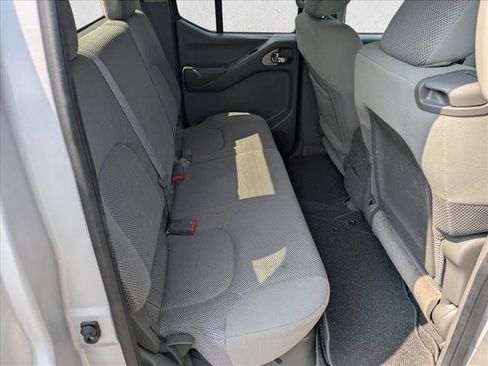 Used 2012 Nissan Frontier SV AWD/4WD image 18