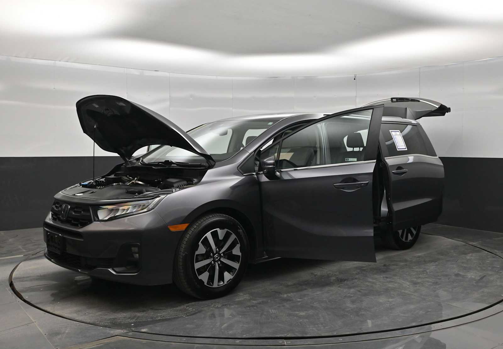 Used 2025 Honda Odyssey EX-L image 45