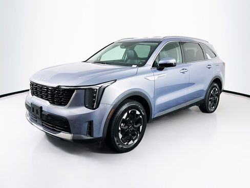 Used 2024 Kia Sorento S image 3