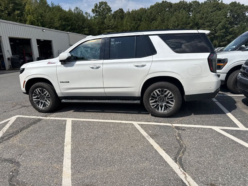Used 2025 Chevrolet Tahoe Z71 w/ Comfort Package AWD/4WD image 10