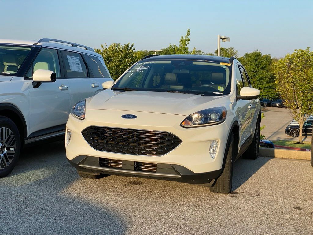 Used 2020 Ford Escape SEL AWD/4WD image 3