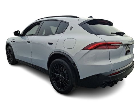 New 2025 Maserati Grecale Modena image 3