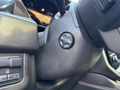 Used 2025 GMC Yukon AT4 Ultimate image 18