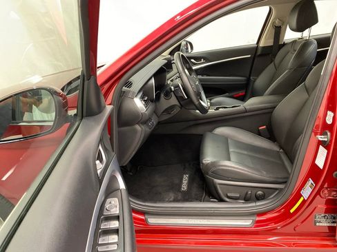 Used 2022 Genesis G70 2.0T image 13