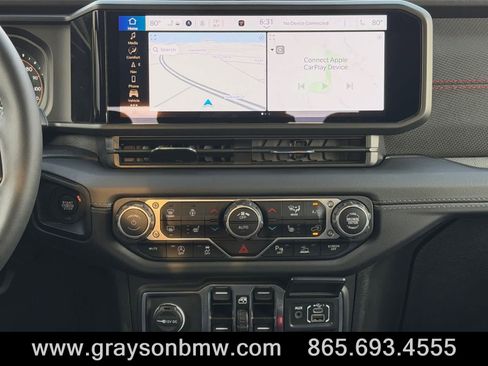 Used 2025 Jeep Gladiator Rubicon w/ Safety Group image 18