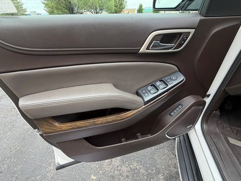 Used 2018 GMC Yukon XL Denali w/ Open Road Package AWD/4WD image 12