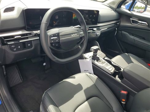 New 2026 Kia Sportage EX w/ EX Panorama Roof Package image 6
