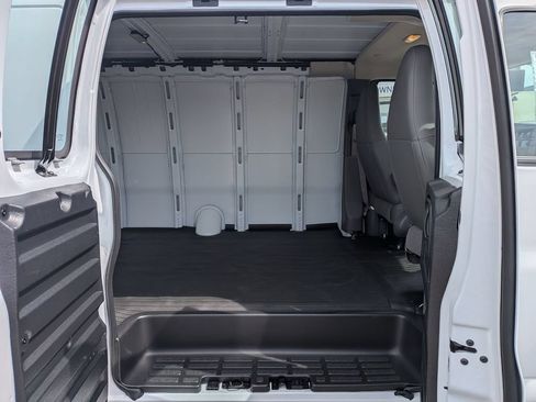 New 2026 GMC Savana 2500 Extended w/ Safety Package RWD image 17