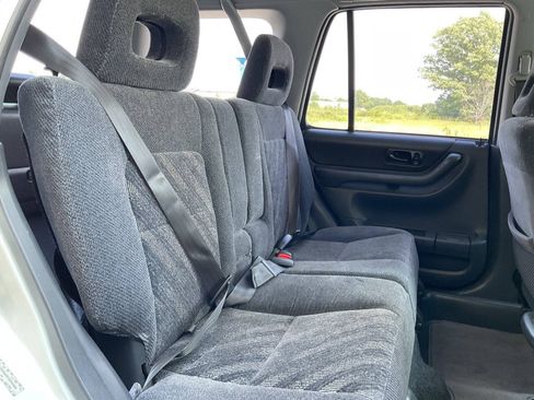 Used 2001 Honda CR-V LX image 32