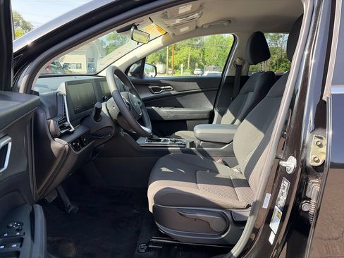 Used 2024 Kia Sportage LX FWD image 10