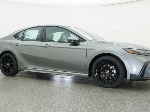 New 2026 Toyota Camry SE image 28