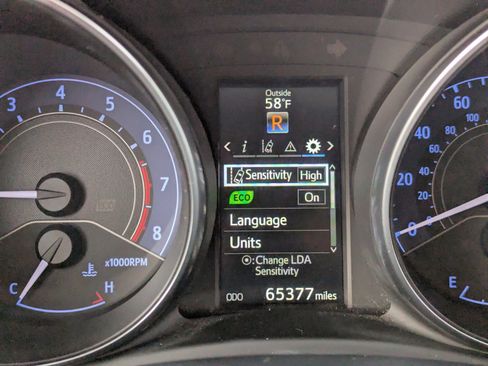 Used 2017 Toyota Corolla iM image 28