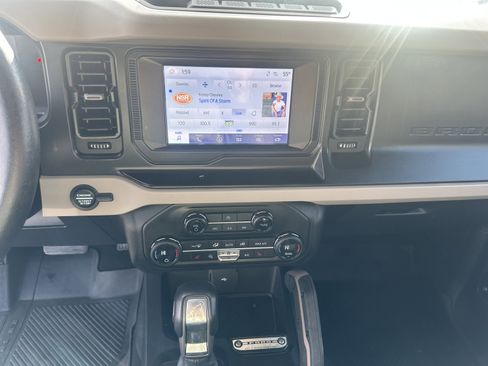 Used 2021 Ford Bronco Big Bend w/ Sasquatch Package image 14