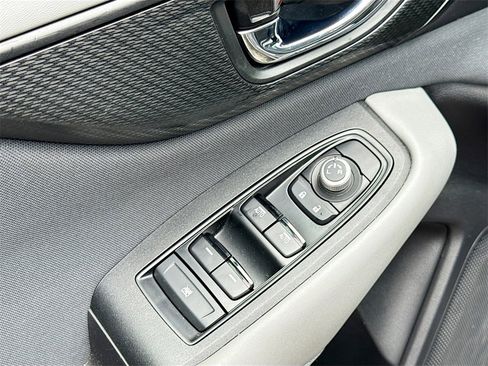 Used 2023 Subaru Outback Premium image 18