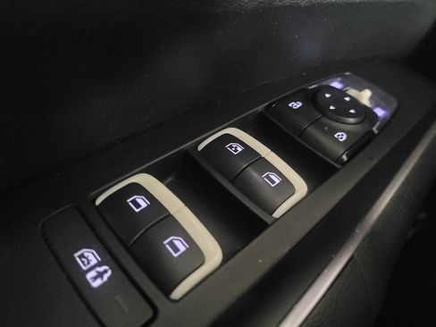 Used 2021 Kia Sorento S w/ Panoramic Sunroof Package FWD image 27