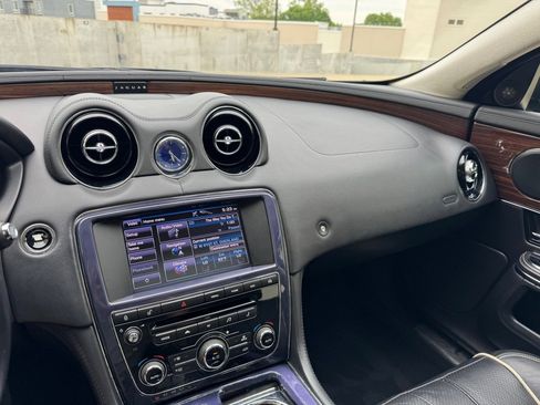 Used 2013 Jaguar XJ L Portfolio image 16