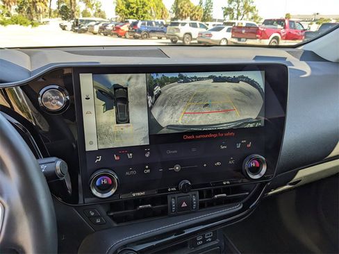 Used 2024 Lexus NX 300h AWD w/ Luxury Package image 26