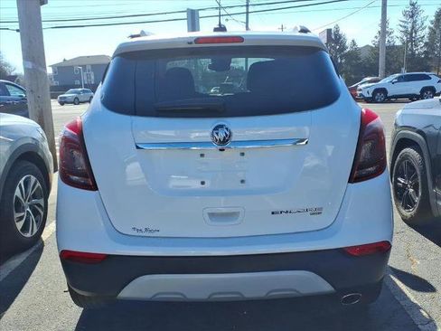 Certified 2022 Buick Encore Preferred w/ Safety Package image 5