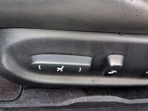 Used 2010 Lexus IS 250C RWD image 17