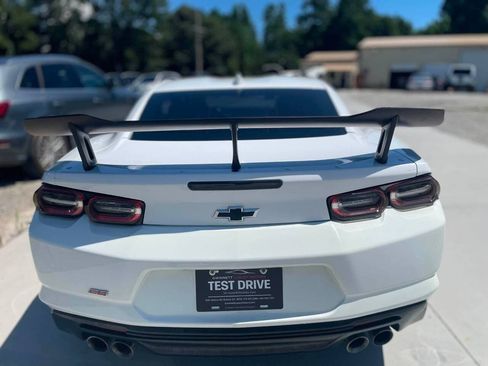 Used 2019 Chevrolet Camaro SS RWD image 6