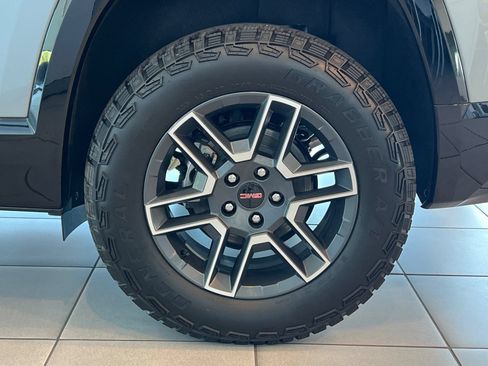 New 2027 GMC Terrain AT4 w/ Convenience Package III AWD/4WD image 27