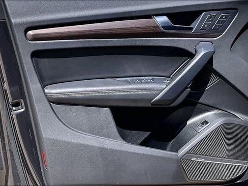 Used 2022 Audi Q5 2.0T Premium Plus w/ Premium Plus Package image 18