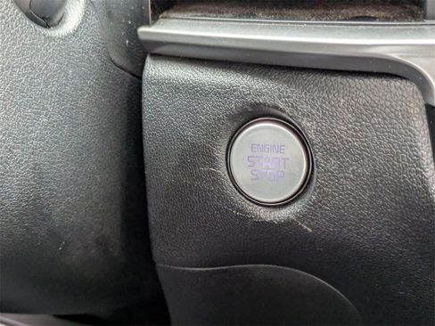 Used 2024 Kia Sorento S image 24