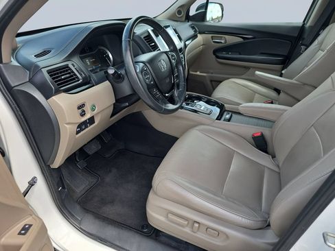 Used 2017 Honda Pilot Elite image 10