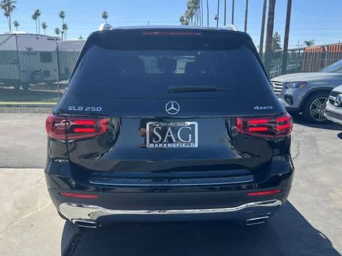 New 2026 Mercedes-Benz GLB 250 4MATIC image 5