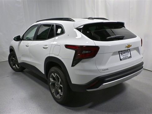 New 2026 Chevrolet Trax LT w/ Driver Confidence Package image 5