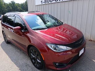 Used 2020 Chrysler Pacifica Touring-L Plus FWD video 1