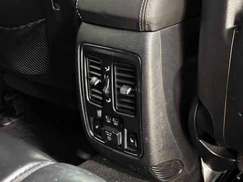 Used 2014 Jeep Grand Cherokee Limited AWD/4WD image 30