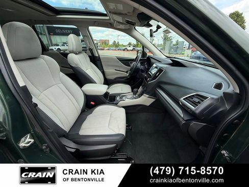 Used 2023 Subaru Forester Premium AWD/4WD image 27