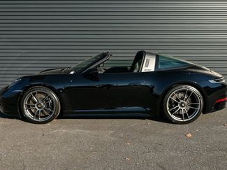 Certified 2024 Porsche 911 video 2