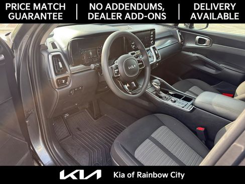 Used 2023 Kia Sorento LX FWD image 9