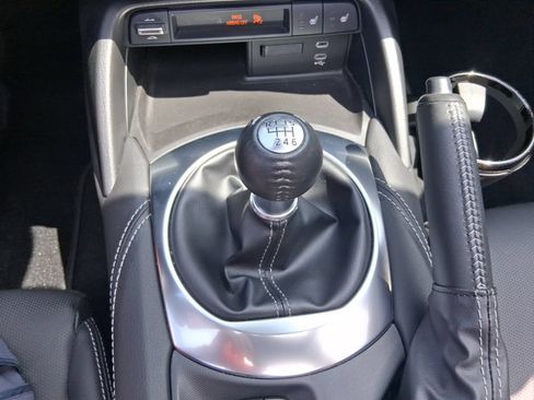 Certified 2025 MAZDA MX-5 Miata RF Grand Touring RWD image 23