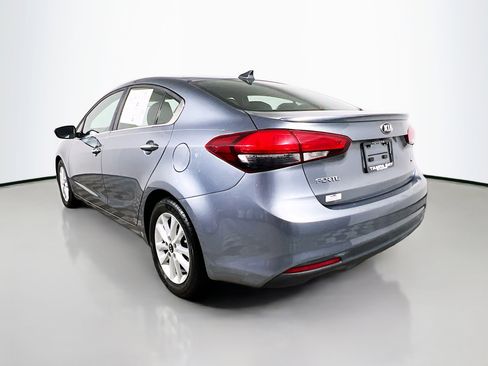 Used 2017 Kia Forte S w/ S Technology Package image 8