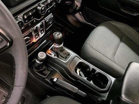Used 2023 Jeep Wrangler Sport AWD/4WD image 20