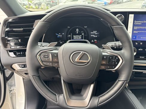 Used 2026 Lexus RX 350h w/ Convenience Package image 17