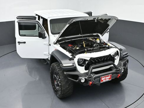 Used 2021 Jeep Gladiator Rubicon w/ Trailer Tow Package image 47