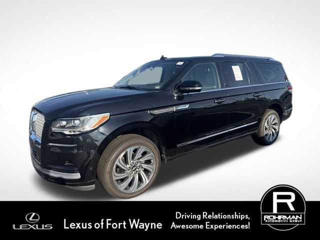 Used 2023 Lincoln Navigator L Reserve AWD/4WD image 10