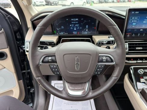Used 2024 Lincoln Navigator L Reserve AWD/4WD image 43