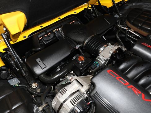 Used 2000 Chevrolet Corvette Coupe w/ Memory Pkg RWD image 76