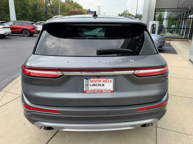Certified 2025 Lincoln Corsair AWD w/ Equipment Group 101A image 4