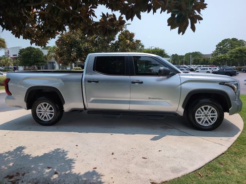 Used 2024 Toyota Tundra SR5 AWD/4WD image 11