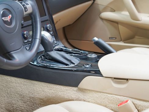 Used 2008 Chevrolet Corvette Convertible RWD image 42