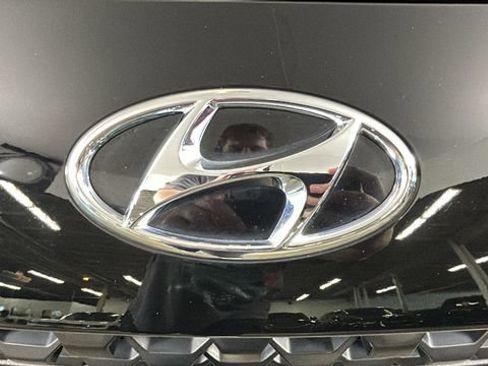 Certified 2023 Hyundai Kona SE AWD/4WD image 8